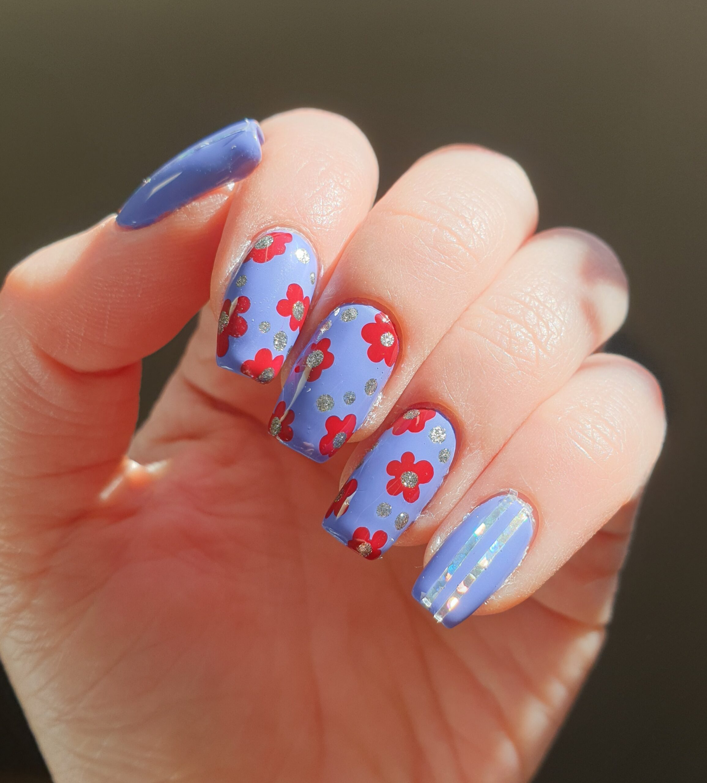 NAIL PAINT